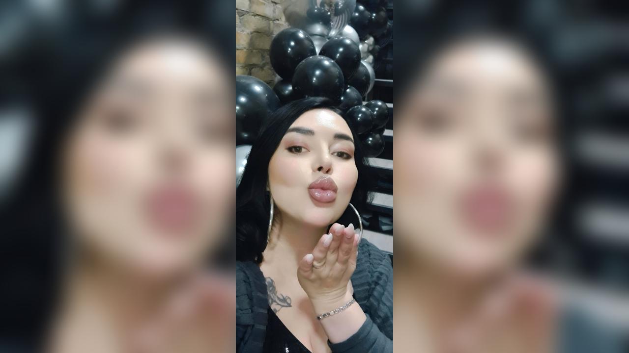 Webcam chat profile for cocosinka07: Outfits