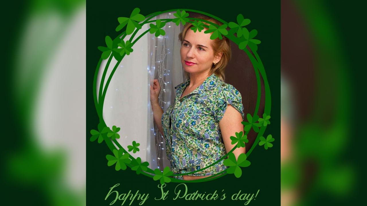 Webcam chat profile for ExquisiteWoman: Kissing