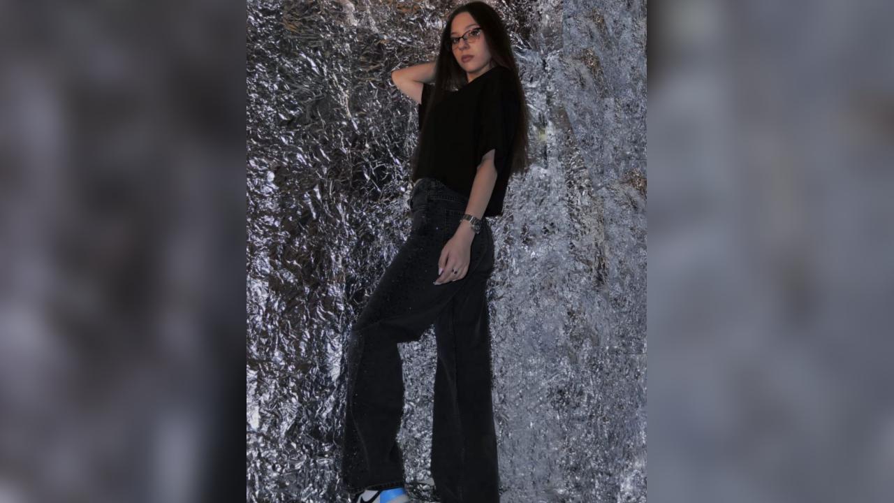 Webcam chat profile for RavenBlisss: Legs, feet & shoes