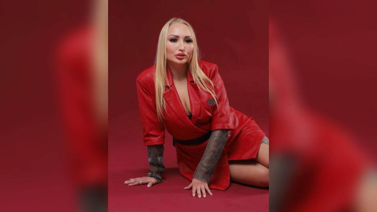 Webcam chat profile for CherryDreamer: Ask about my Hobbies