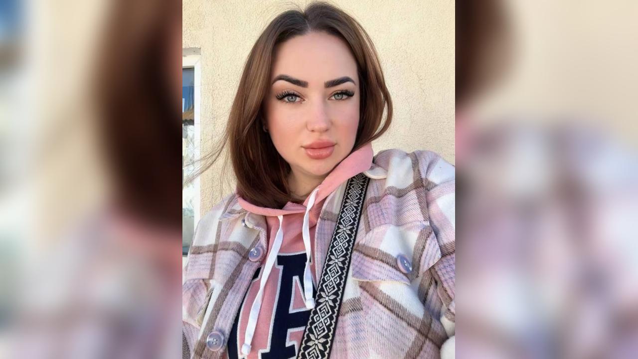 Webcam chat profile for Rosmira: Ask about my Hobbies