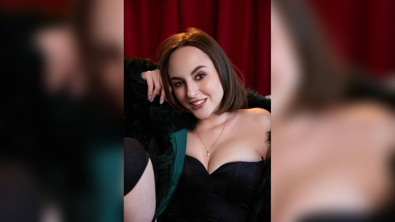 Webcam chat profile for Marg3o: Make up