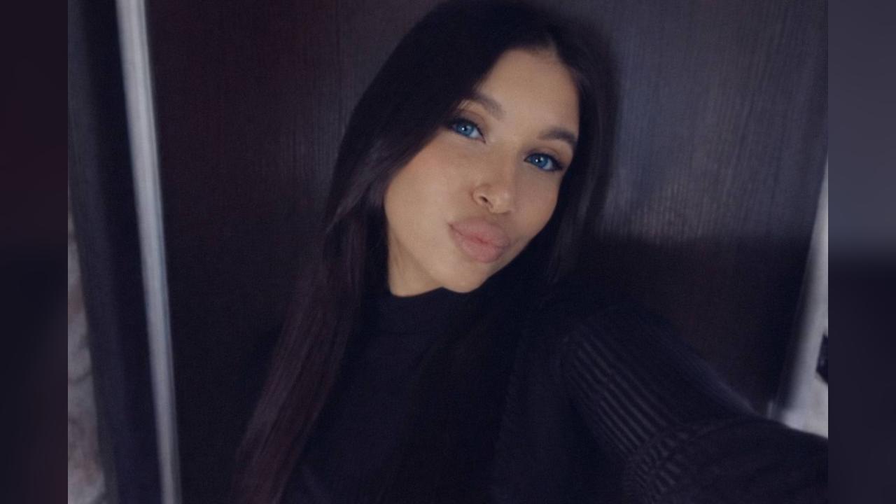 Webcam chat profile for MayaSun: Cooking