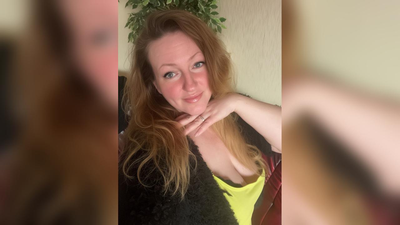 Webcam chat profile for Mariselle: Outfits