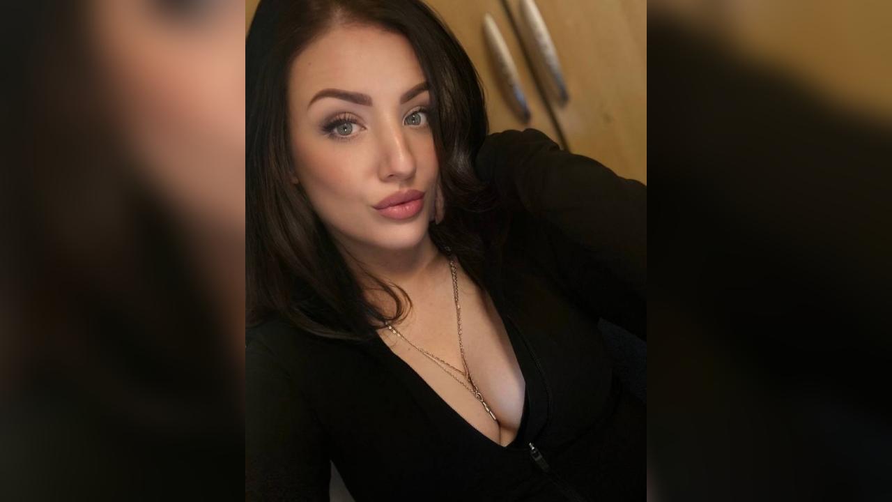 Webcam chat profile for AngelicAura