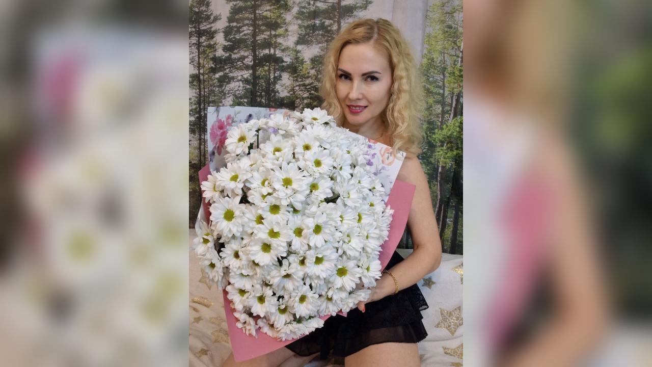 Webcam chat profile for AshleyLily: Outfits