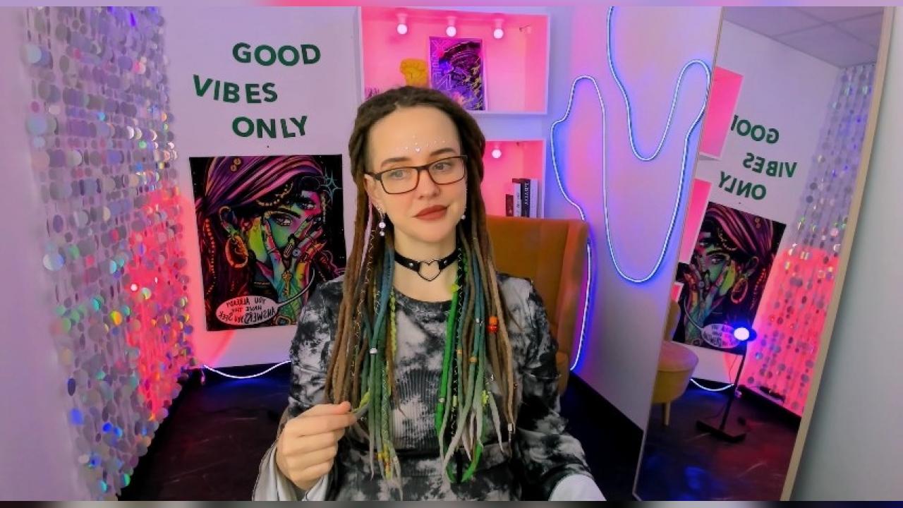 Webcam chat profile for LisaFoxy: Legs, feet & shoes