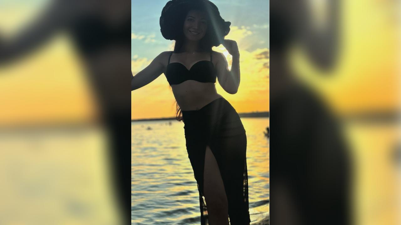 Webcam chat profile for FasionBrunette: Lingerie & stockings