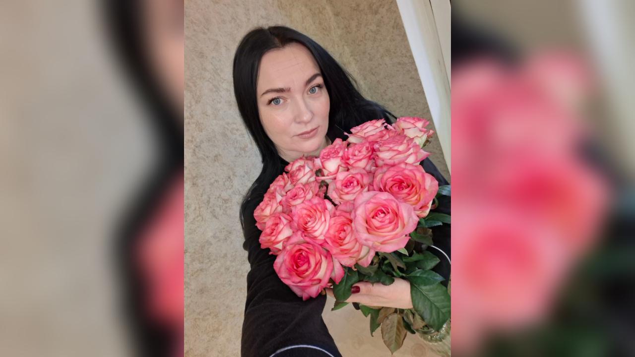 Webcam chat profile for Amoremee: Travel