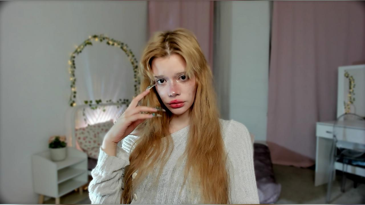 Webcam chat profile for SweetMell: Leather