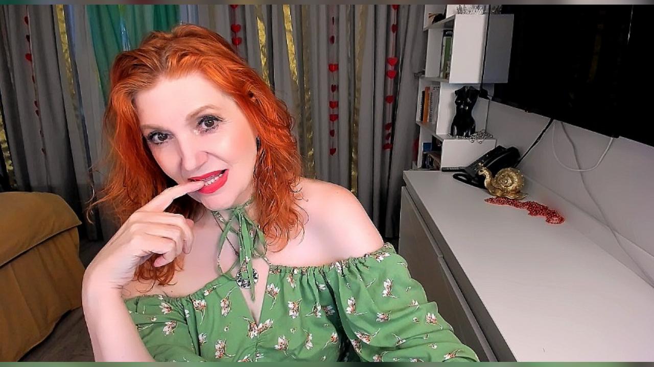 Webcam chat profile for AlmazFireFoxOne: Kissing