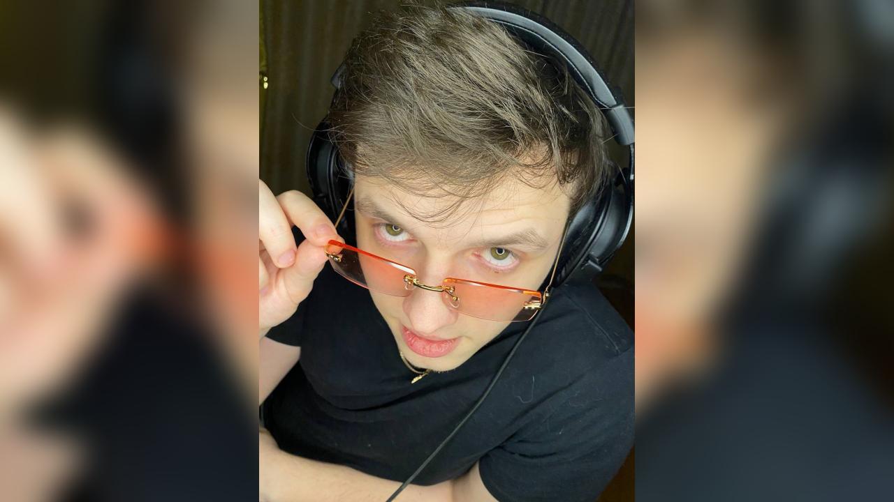 Webcam chat profile for max698: Slaves