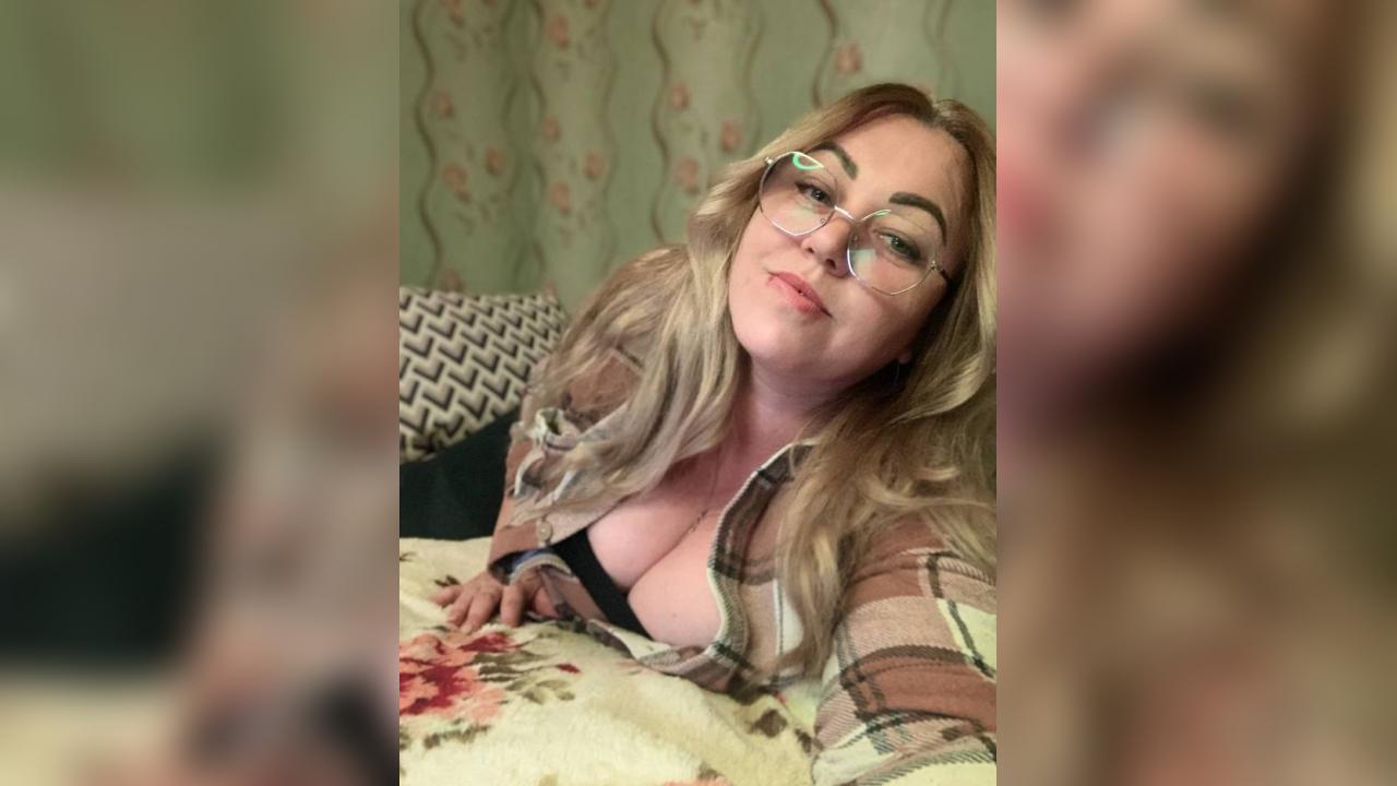 Webcam chat profile for PearlTemptation: Ask about my Hobbies