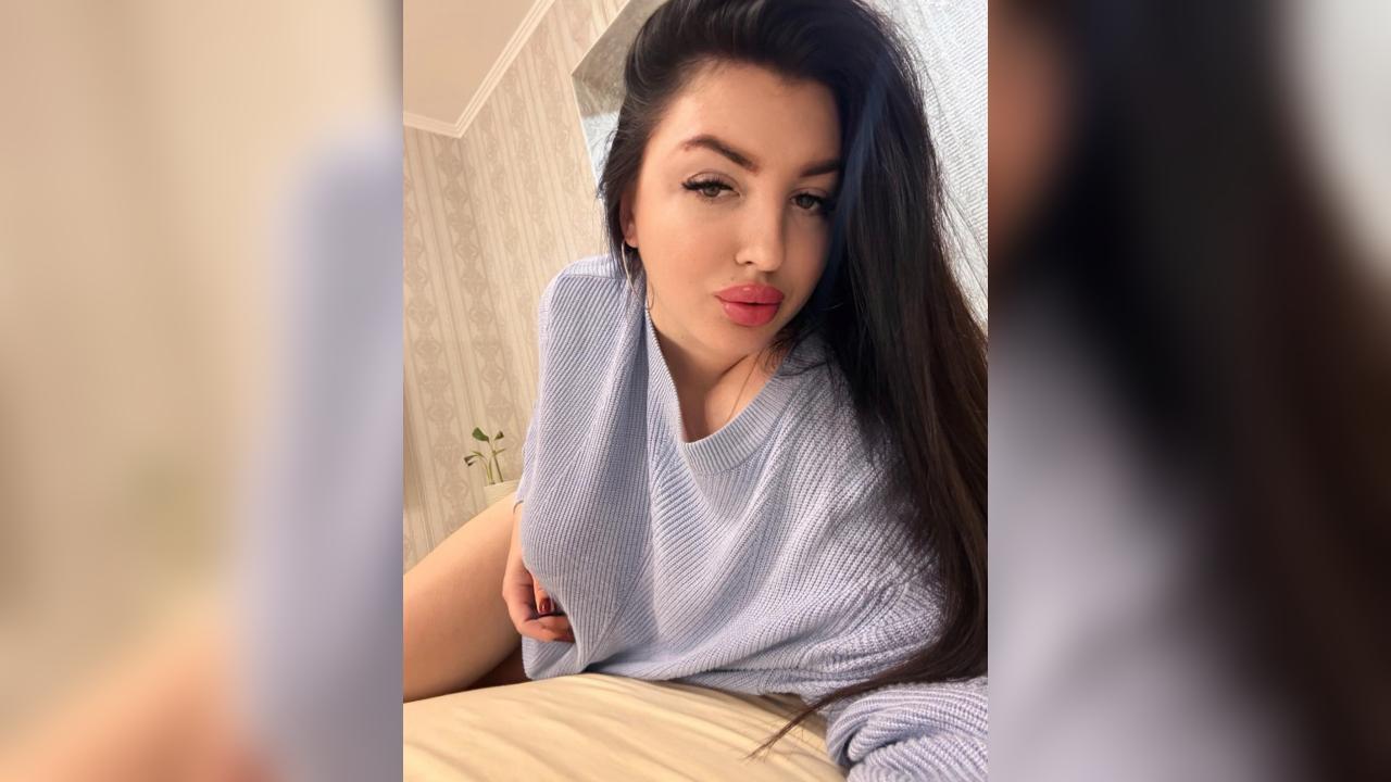 Webcam chat profile for Tiramisusweet: Latex & rubber