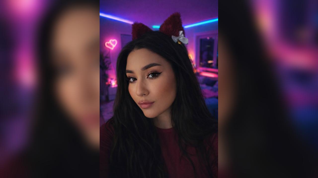 Webcam chat profile for GentleMuse