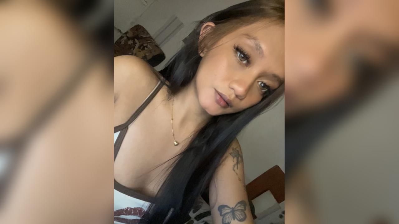 Webcam chat profile for TSBombSheLL: Exhibition