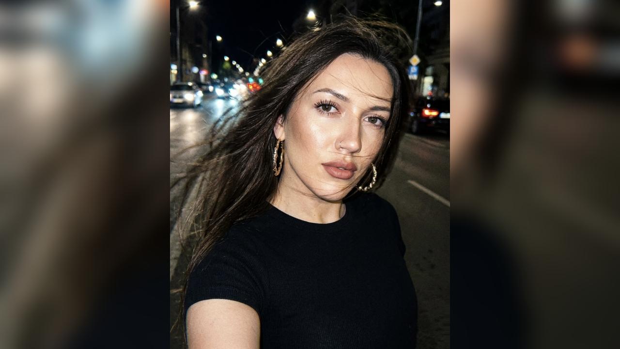 Webcam chat profile for SweetTi: Leather