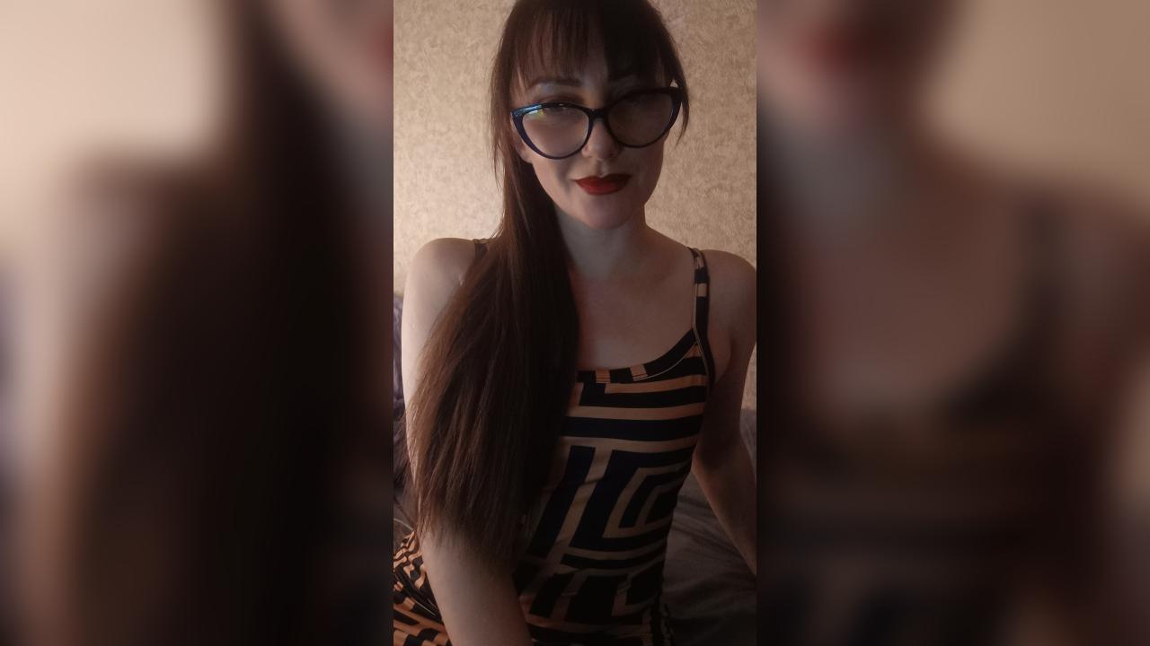 Webcam chat profile for Azazel: Exhibition