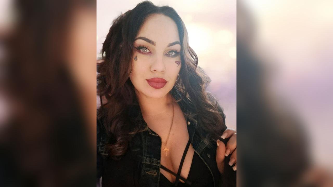 Webcam chat profile for MariseNoir: Dancing