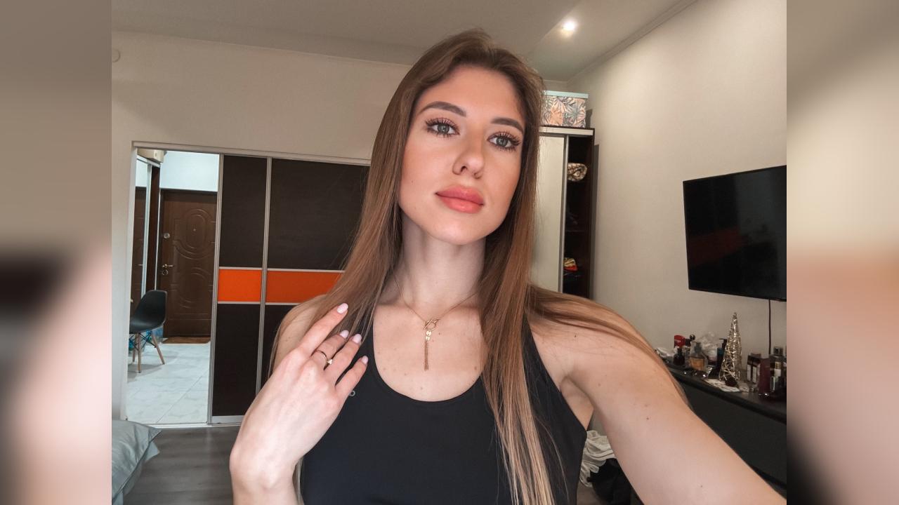 Webcam chat profile for LadyInShadow: Dancing