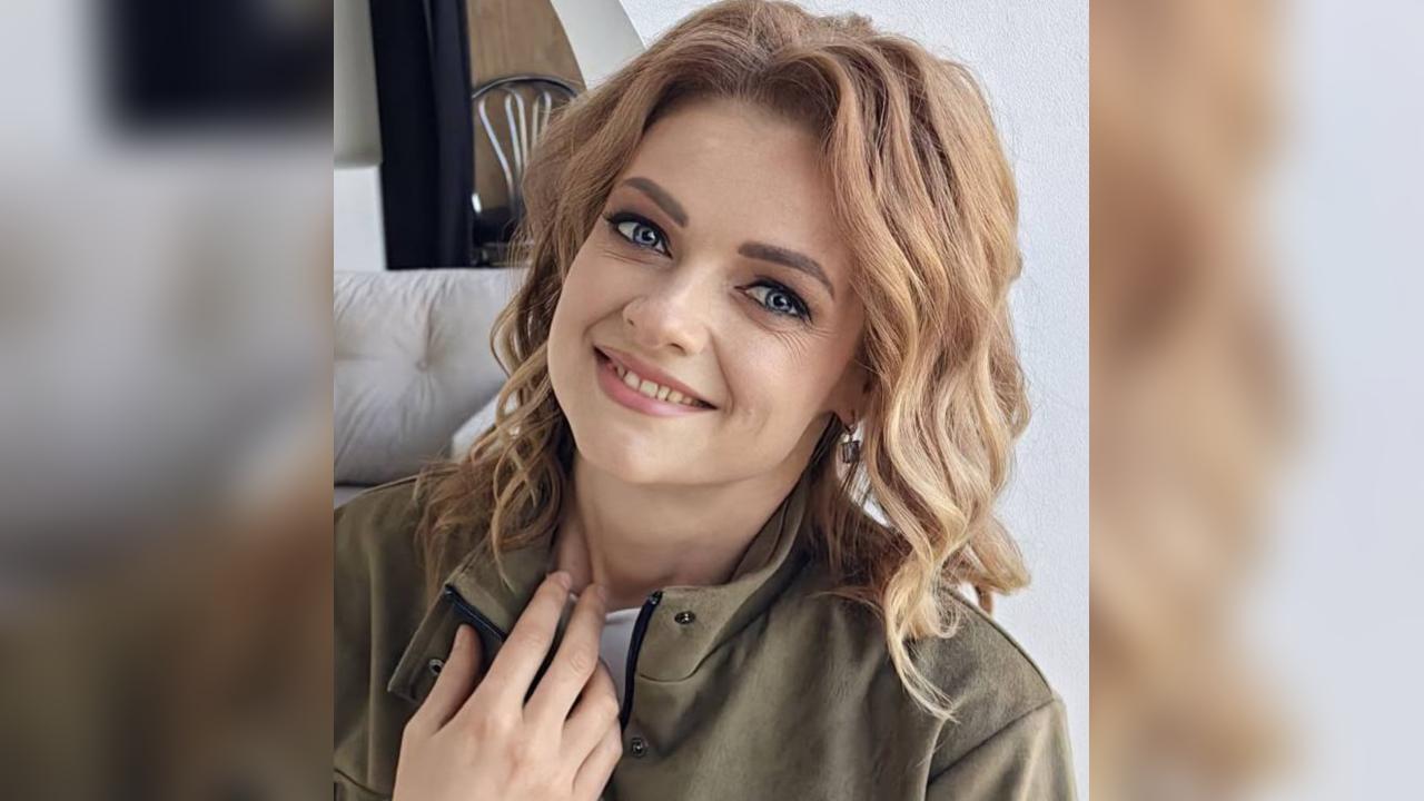 Webcam chat profile for Silavena: Books/Reading