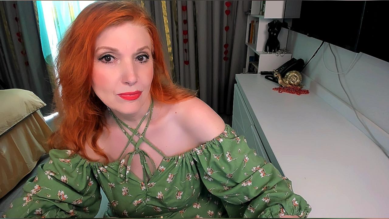 Webcam chat profile for AlmazFireFoxOne: Kissing