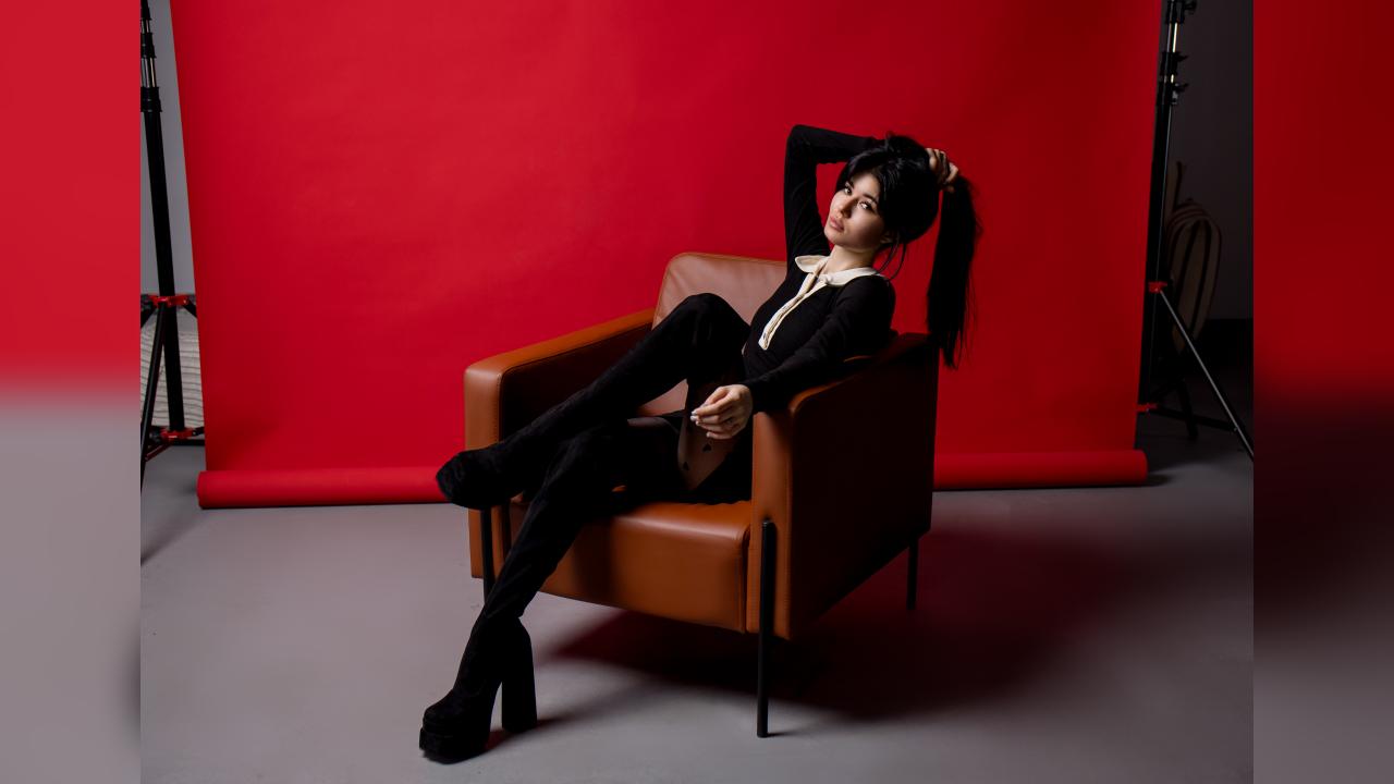 Webcam chat profile for ValerieCherry: Legs, feet & shoes