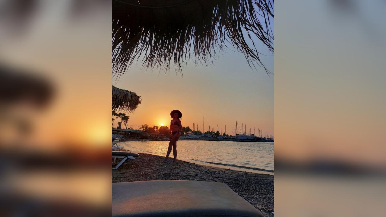 Webcam chat profile for HoneyDesire