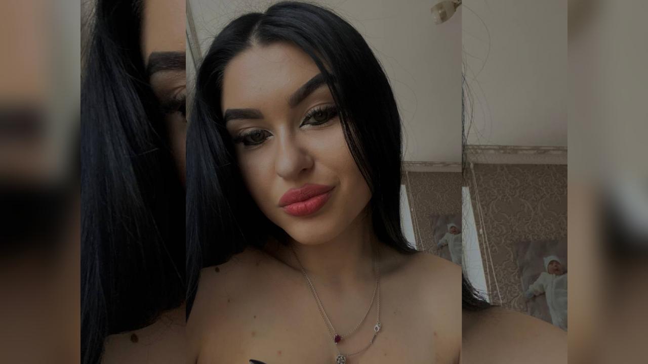 Webcam chat profile for BlackieOrchid: Outfits