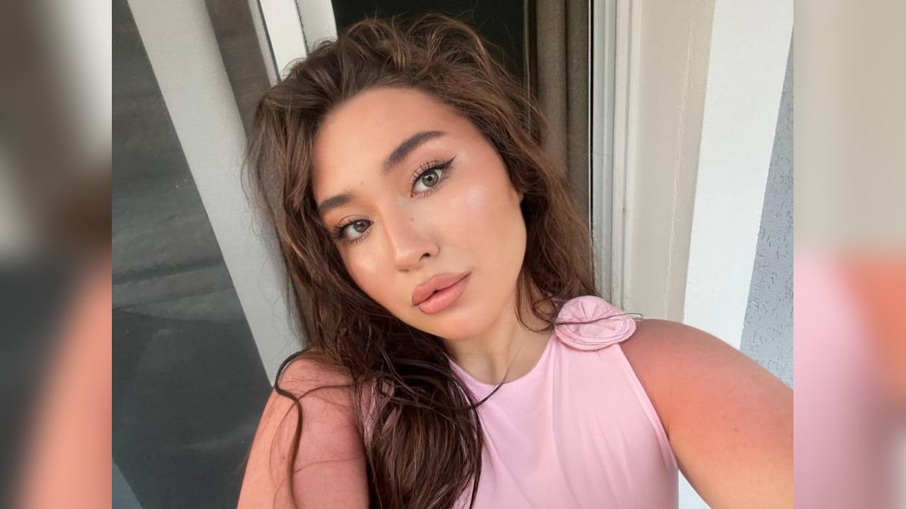 Webcam chat profile for GentleMuse