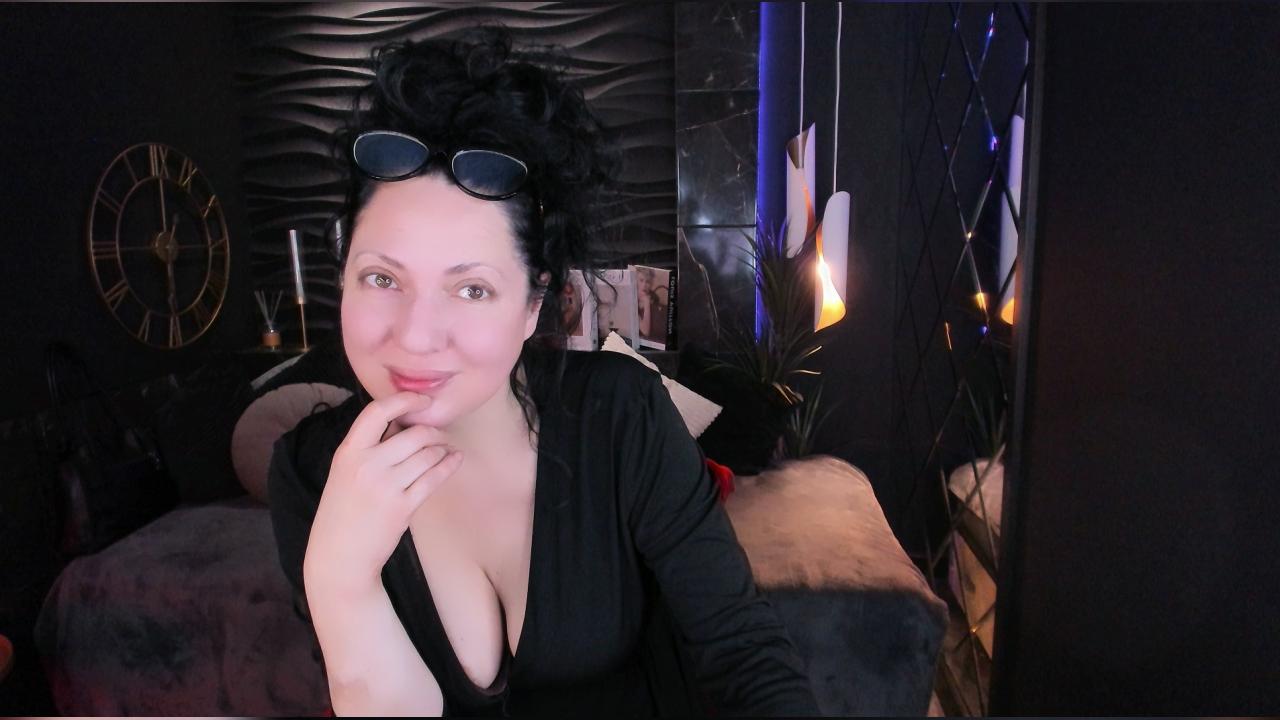 Webcam chat profile for AnitaMuse: Latex & rubber