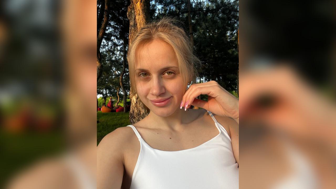 Webcam chat profile for NikiWave