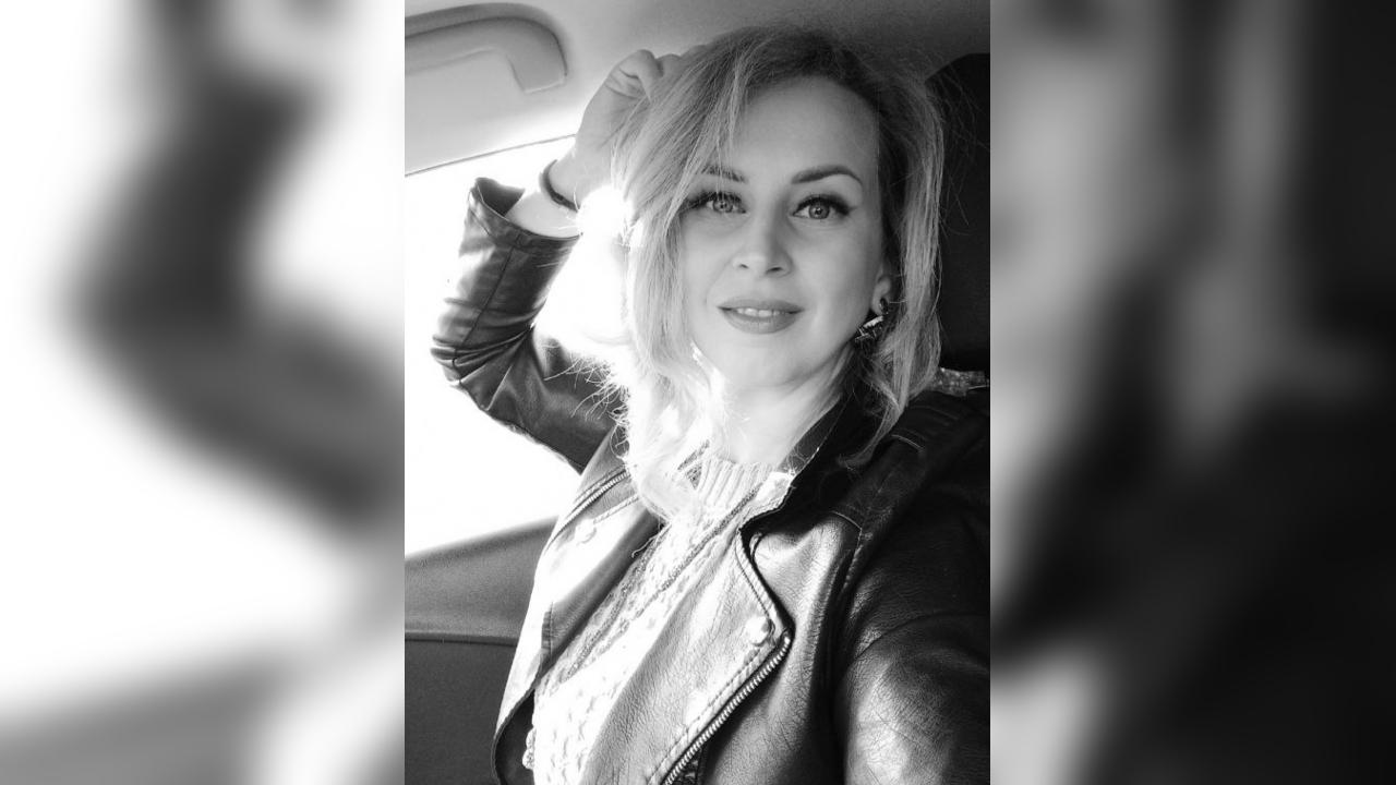 Webcam chat profile for SweettWomann: Legs, feet & shoes