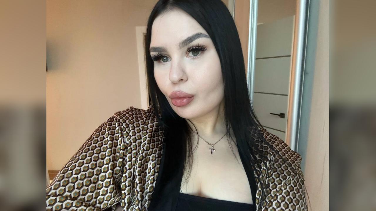 Webcam chat profile for MayaRaya