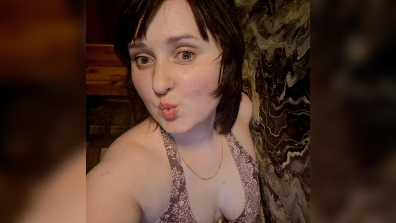 Webcam chat profile for Beyour: Travel