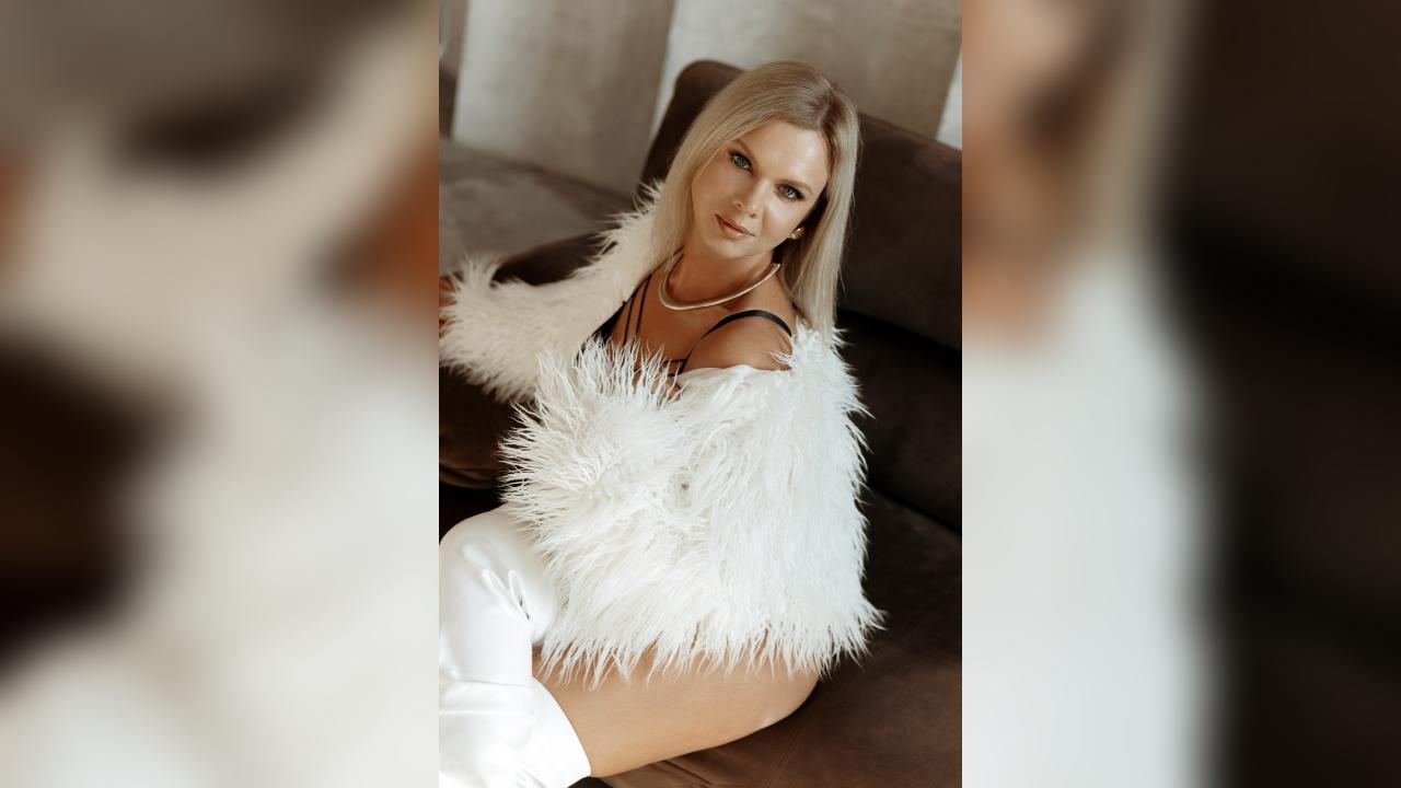 Webcam chat profile for AgathaKloui: Lingerie & stockings