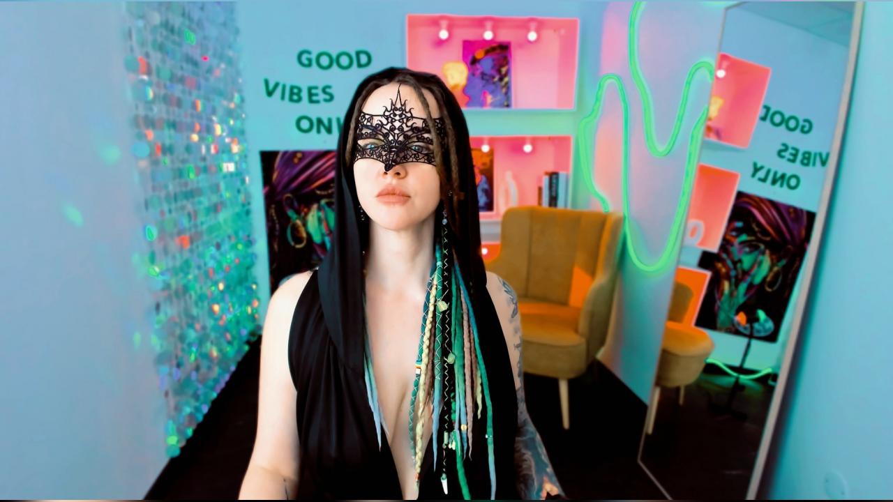 Webcam chat profile for LisaFoxy: Legs, feet & shoes