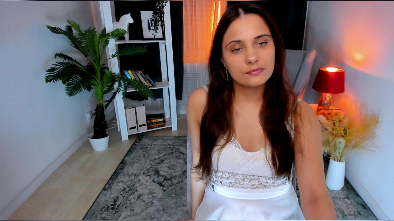 Webcam chat profile for Orfeya: Legs, feet & shoes