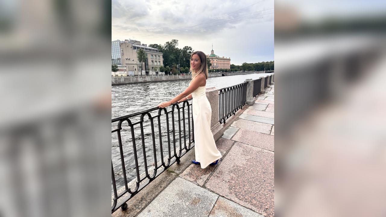 Webcam chat profile for Alorisse: Art