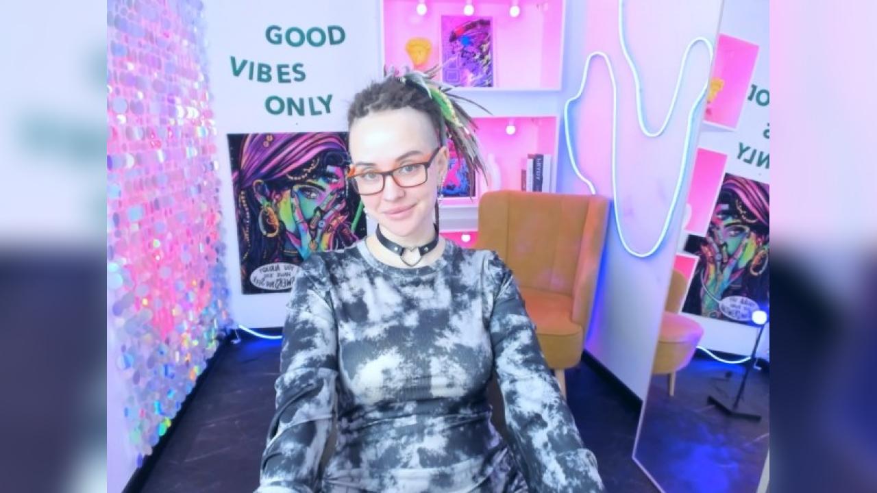 Webcam chat profile for LisaFoxy: Legs, feet & shoes