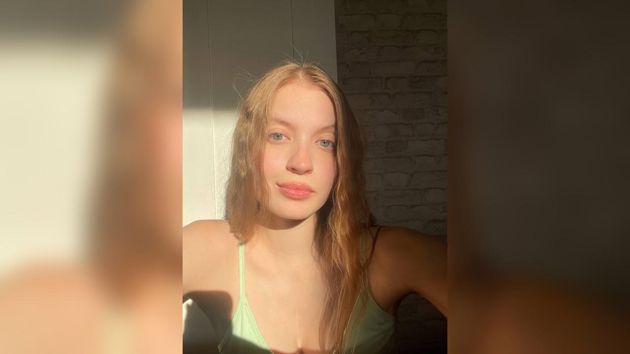 Webcam chat profile for AphroditeWOW