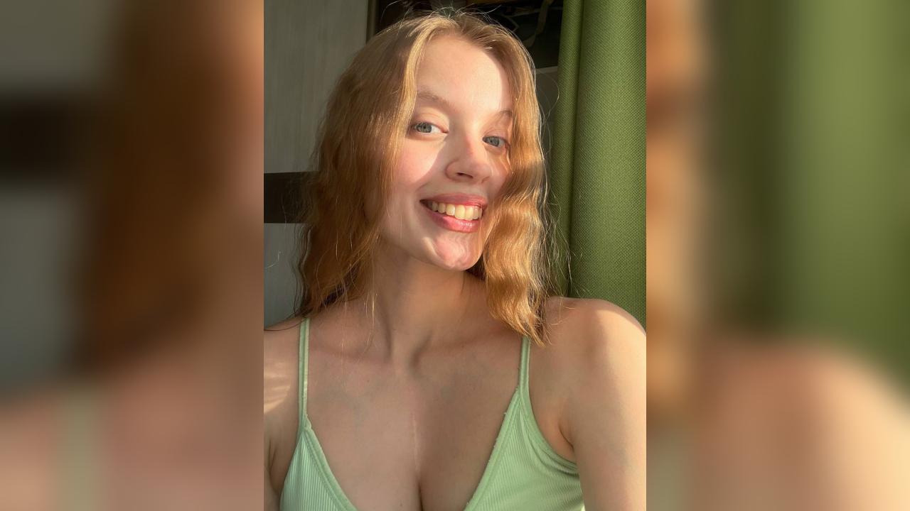 Webcam chat profile for AphroditeWOW