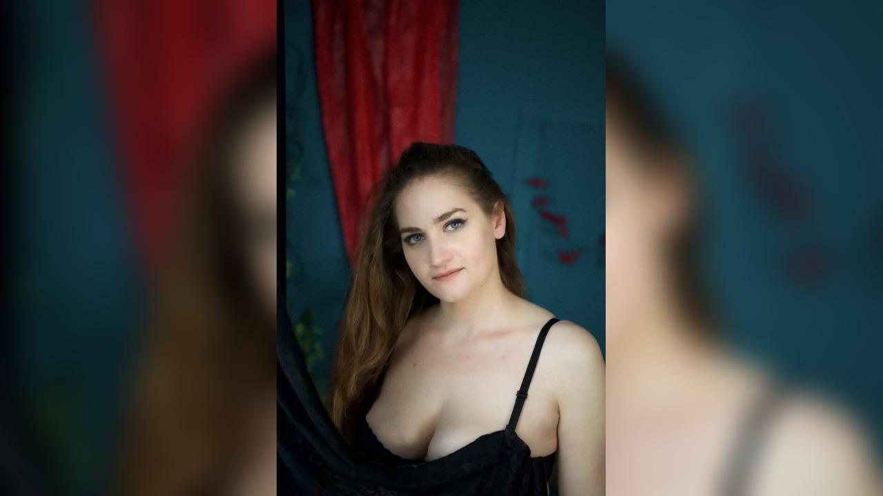 Webcam chat profile for Lyssandra: Ask about my other interests