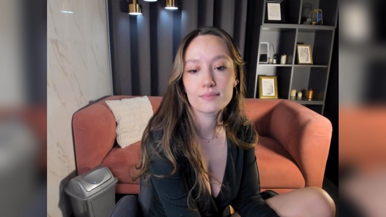 Webcam chat profile for AgnesGoddes: Legs, feet & shoes