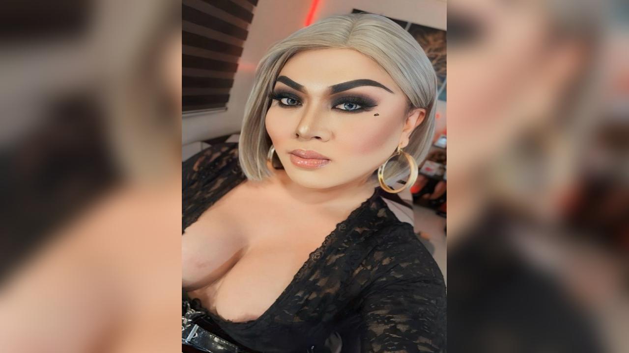 Webcam chat profile for CumOnOverMe: Bondage & discipline