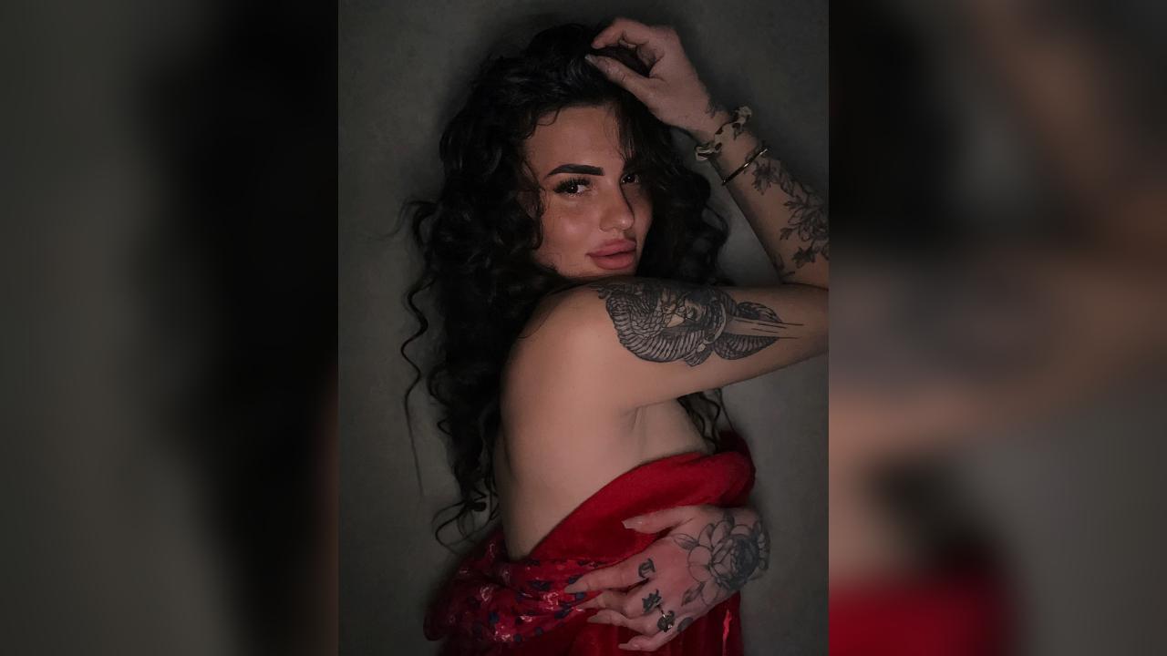 Webcam chat profile for MaryMee: Latex & rubber