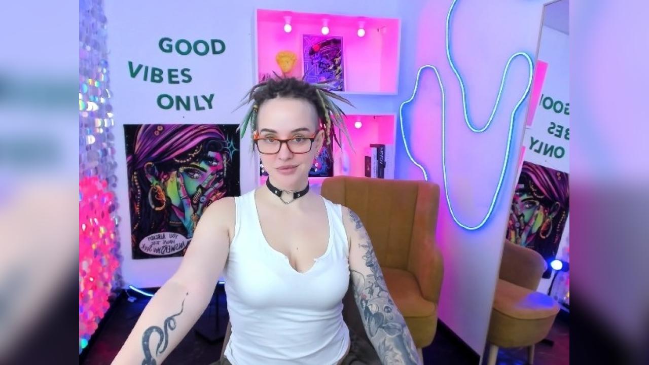 Webcam chat profile for LisaFoxy: Legs, feet & shoes