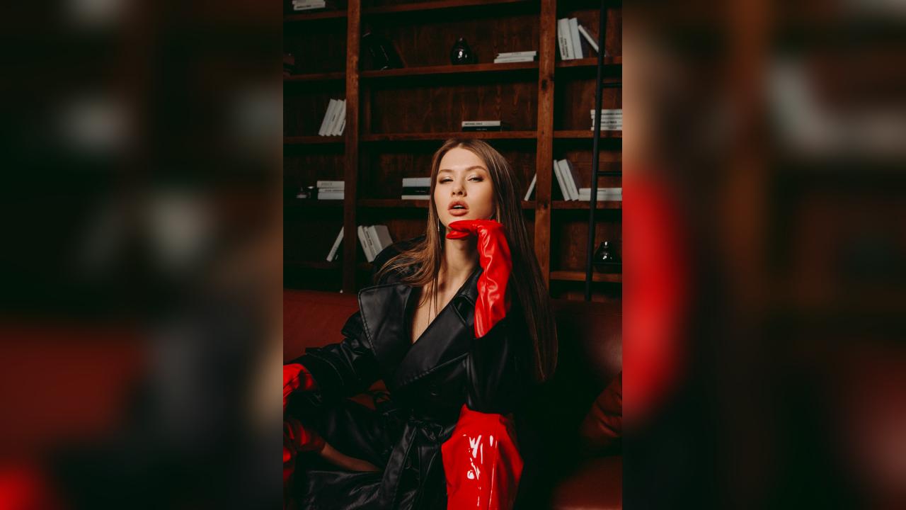 Webcam chat profile for 0OrderAndObey: Bondage & discipline