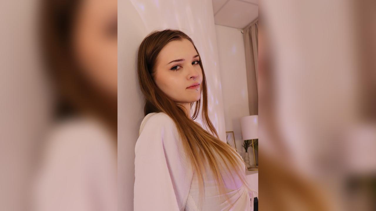 Webcam chat profile for StarryLia: Lingerie & stockings