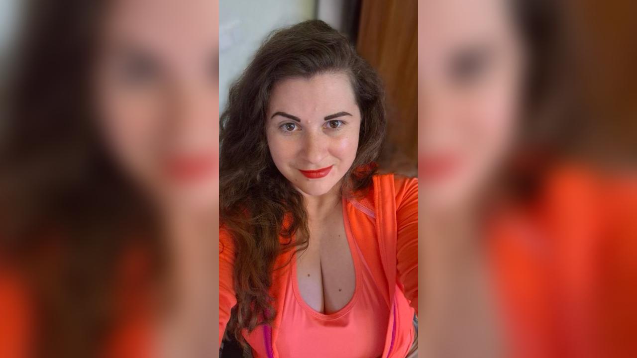 Webcam chat profile for Karinna